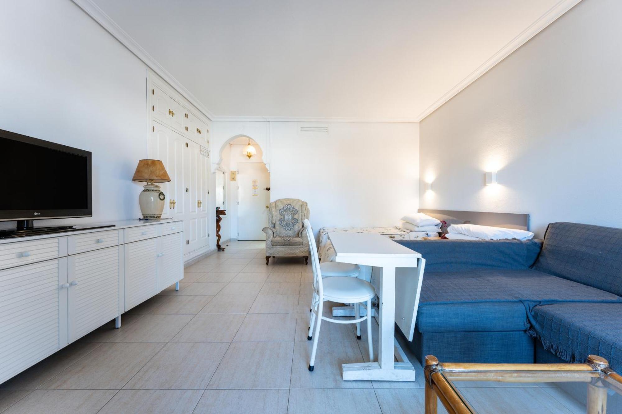 Pyr Studio Apt Partial Seaview 푸엔히롤라 외부 사진