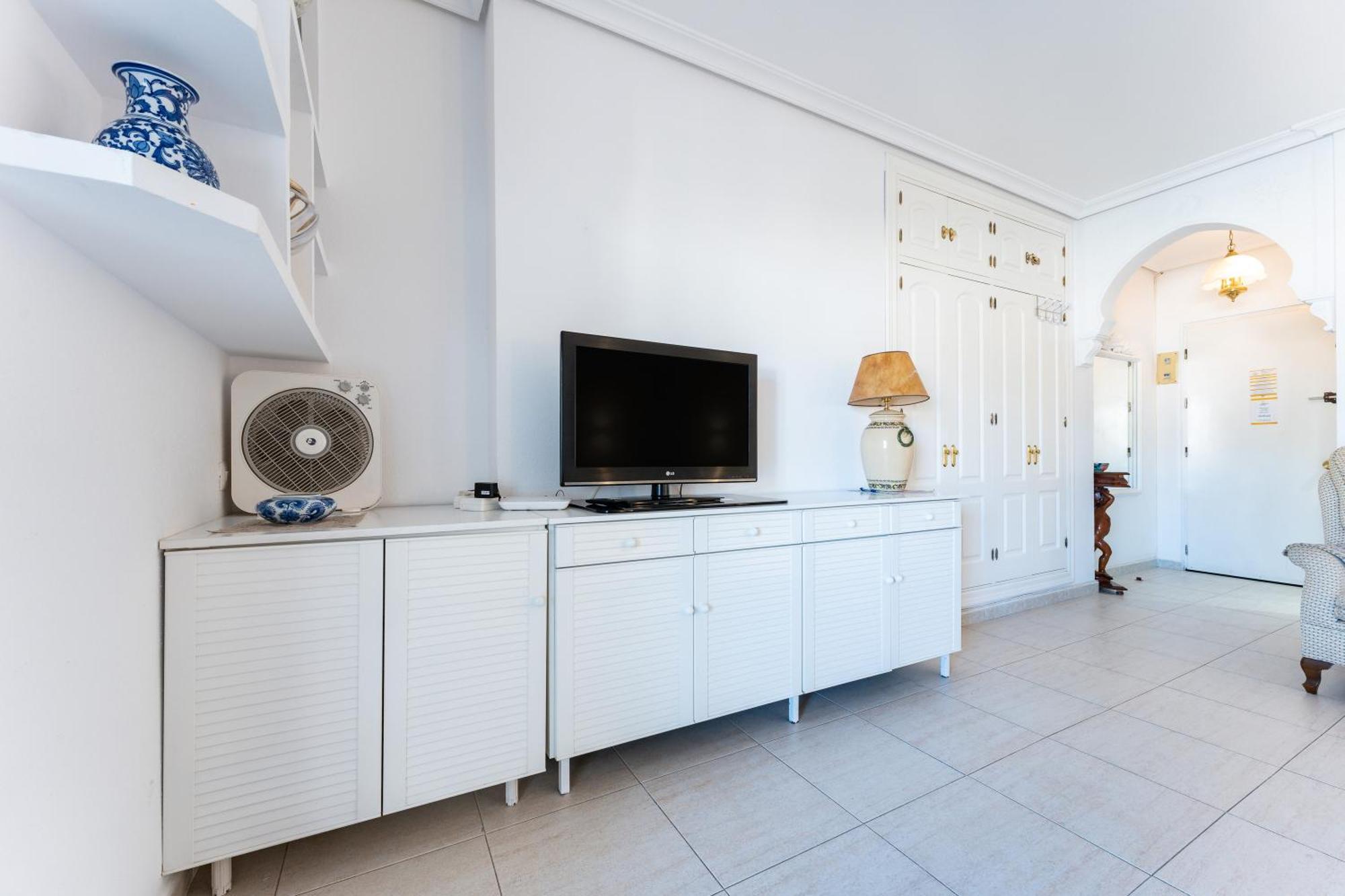 Pyr Studio Apt Partial Seaview 푸엔히롤라 외부 사진