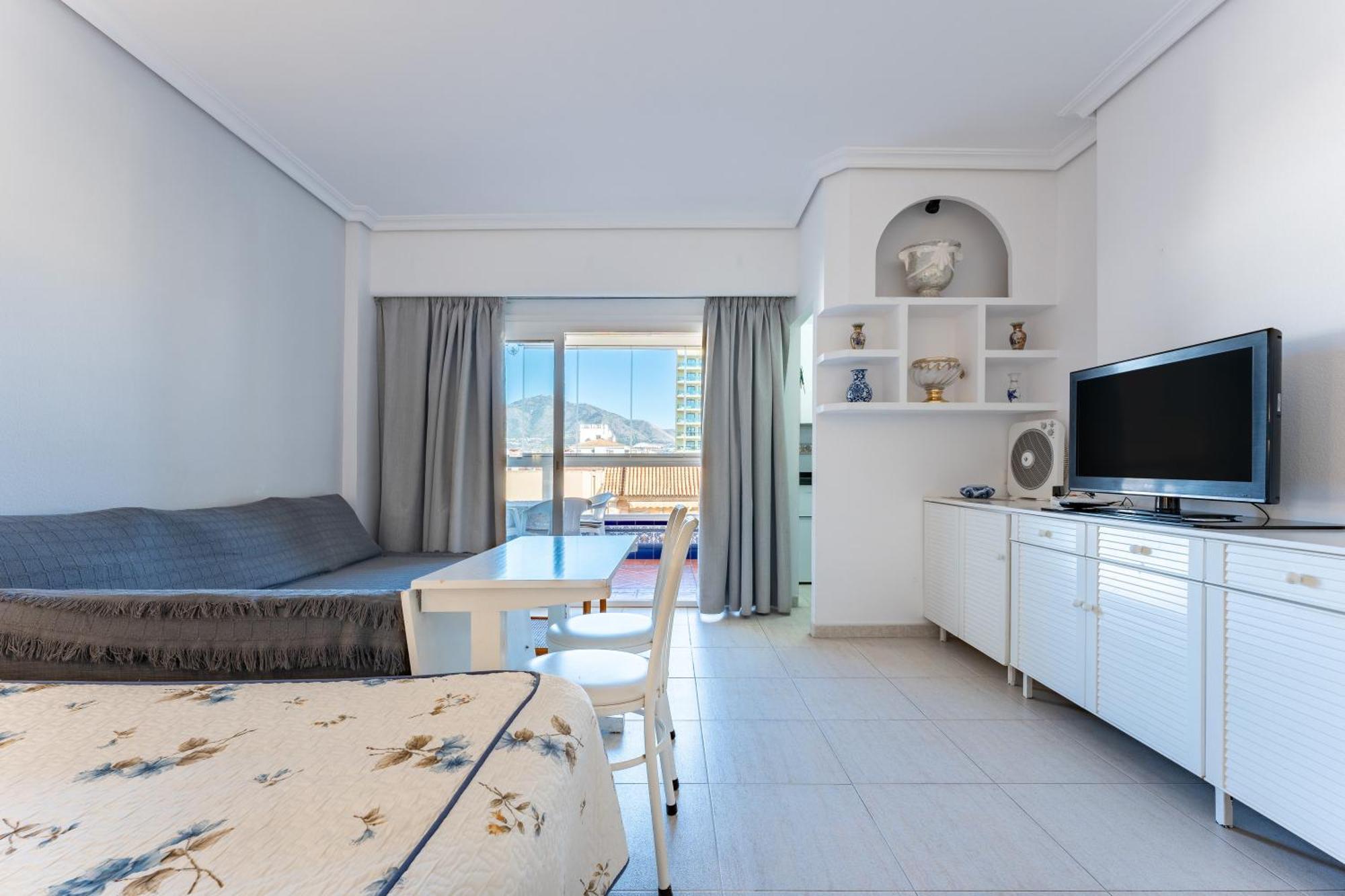 Pyr Studio Apt Partial Seaview 푸엔히롤라 외부 사진
