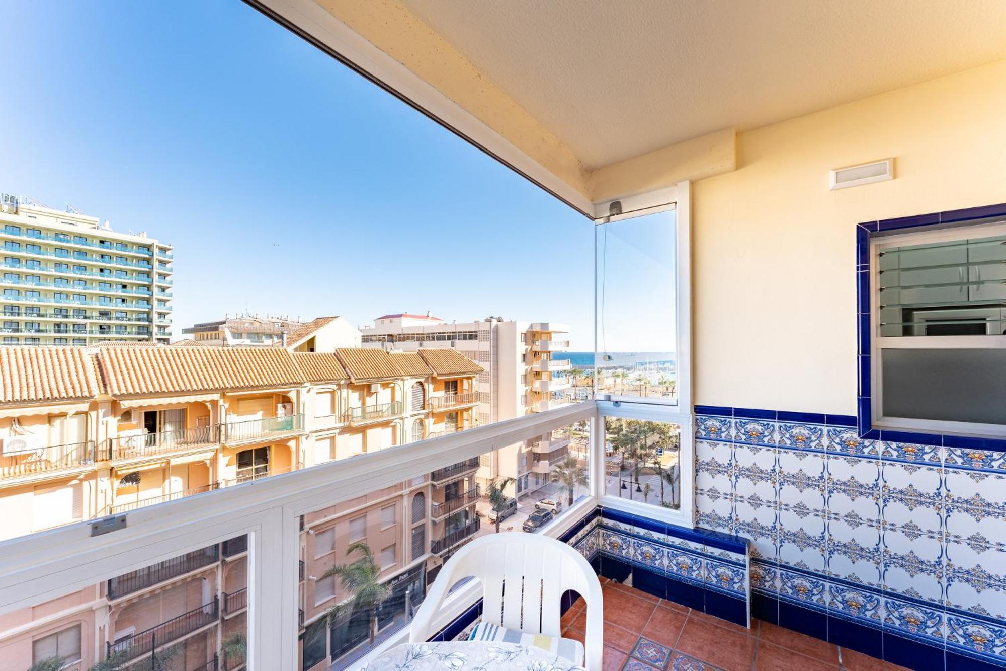 Pyr Studio Apt Partial Seaview 푸엔히롤라 외부 사진